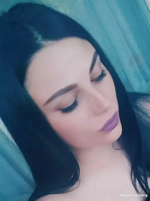 Alena Profile image 2