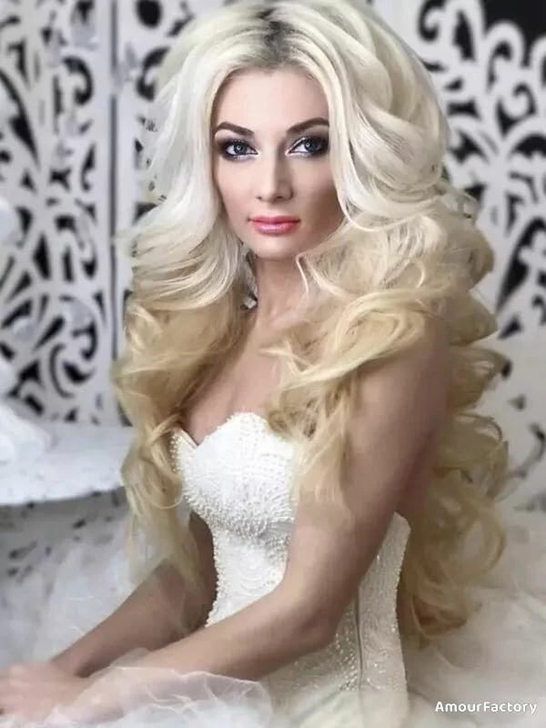 Elena Profile image 1