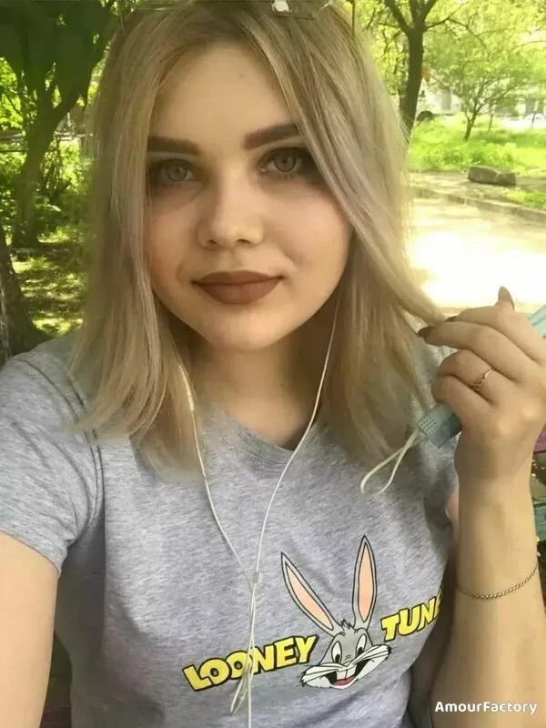 Elizaveta Profile image 2