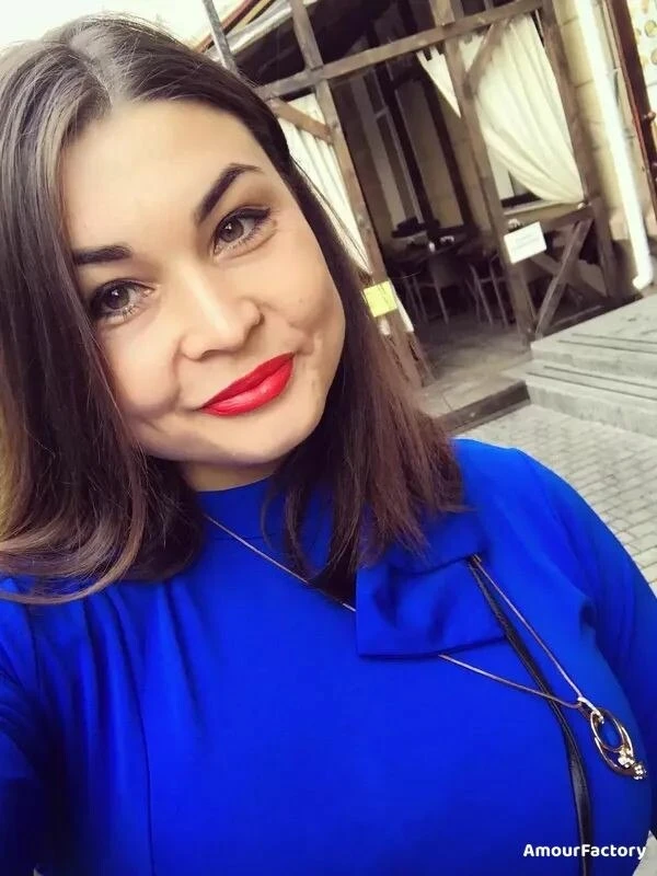 Yulia Profile image 1