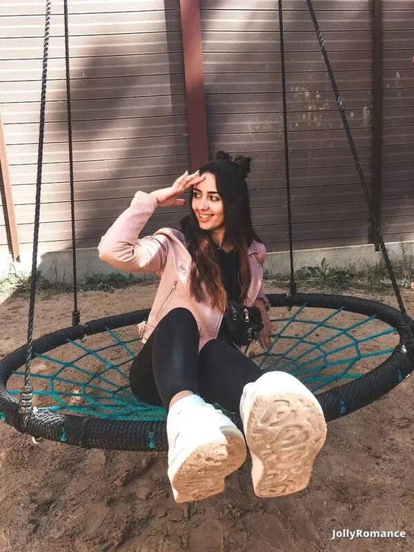 Alena Profile image 4