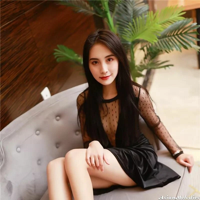 Lili Profile image 2