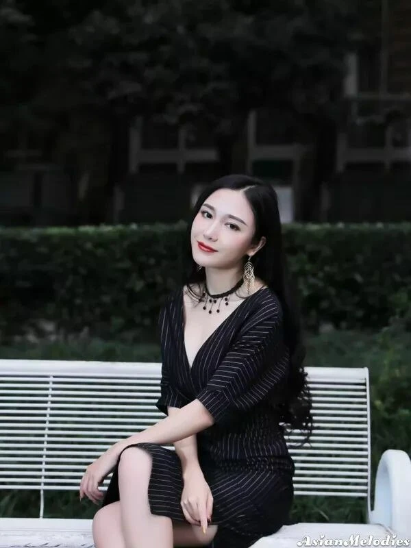 Eying Profile image 2