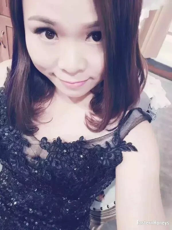 Jingjing Profile image 3