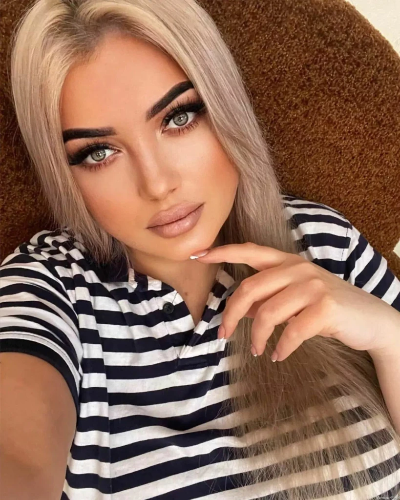 Larysa Profile image 4