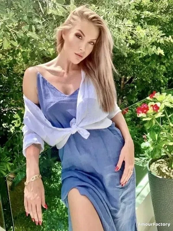 Nina Profile image 3