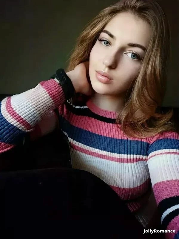 Olena, 23