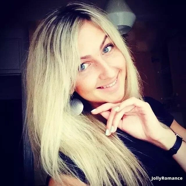 Julia, 29