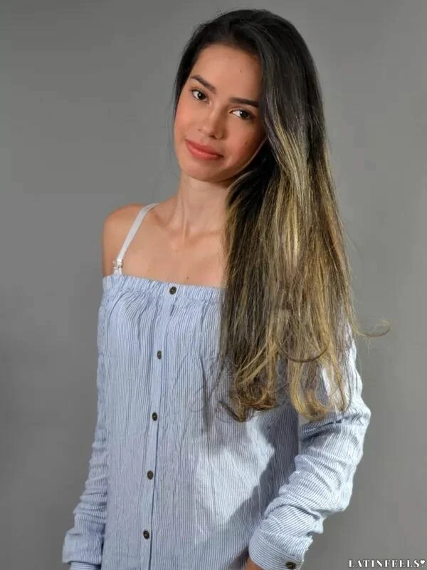 Alexandra Profile image 3