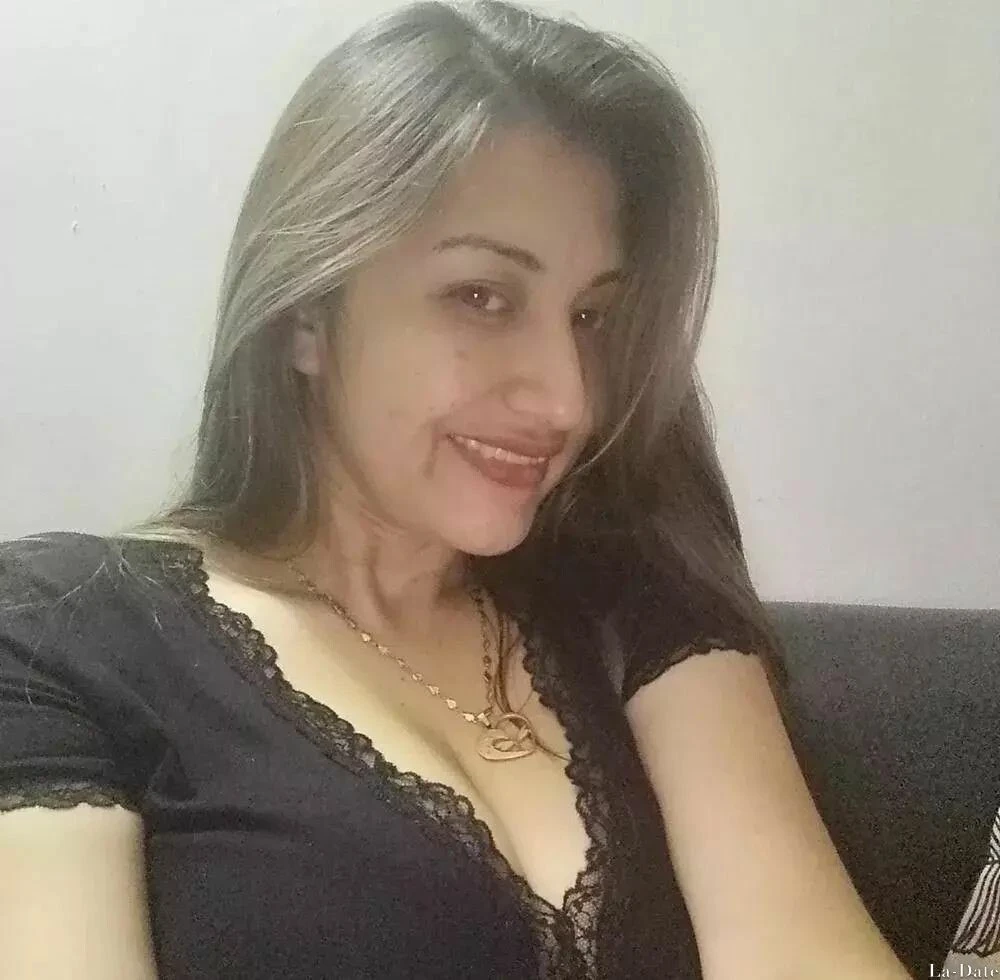 Ximena Profile image 2