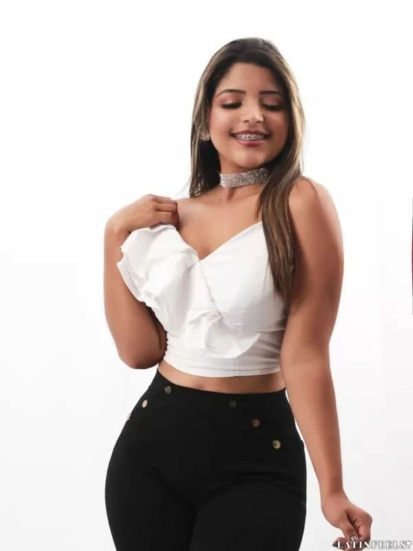 Valentina Profile image 4