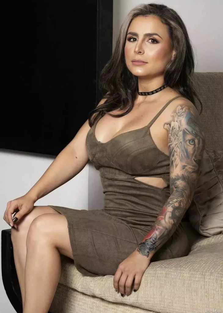 Kelly Profile image 4