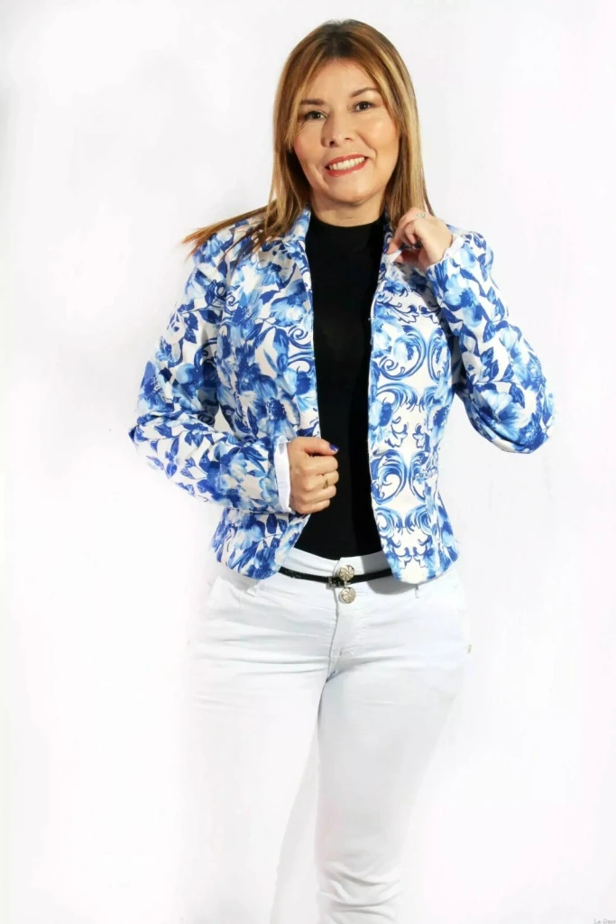 Rosa Profile image 3