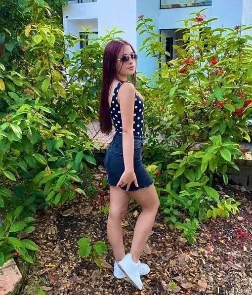 Paula Profile image 2