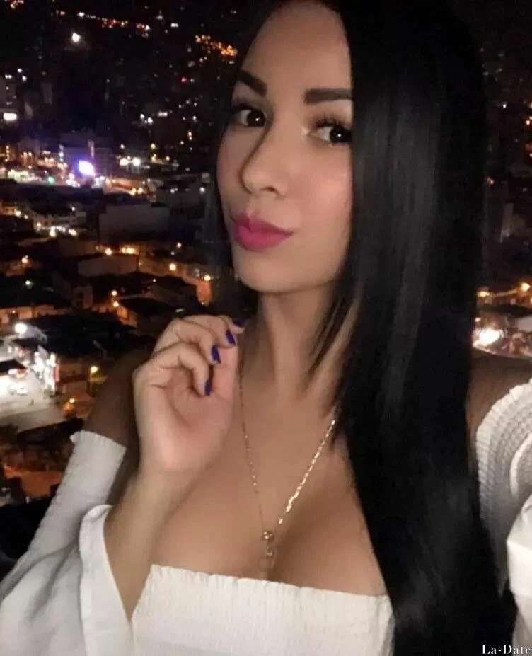 Cristina Profile image 1