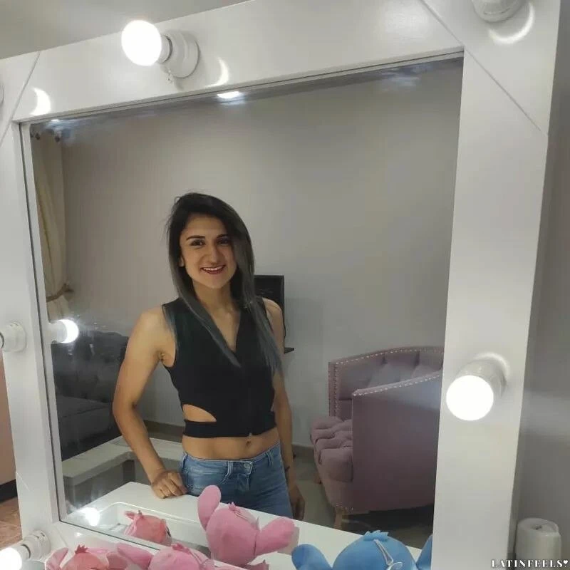 Leydy Profile image 2