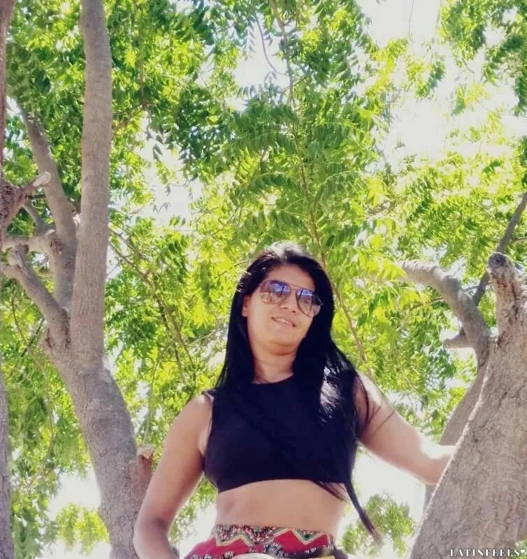 Vicky Profile image 2