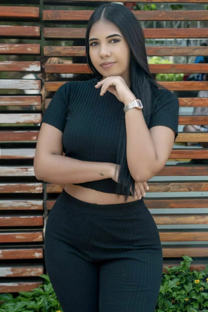 Deisy Profile image 3