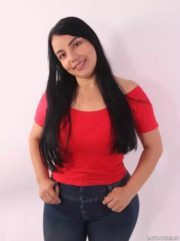 Helen Profile image 1