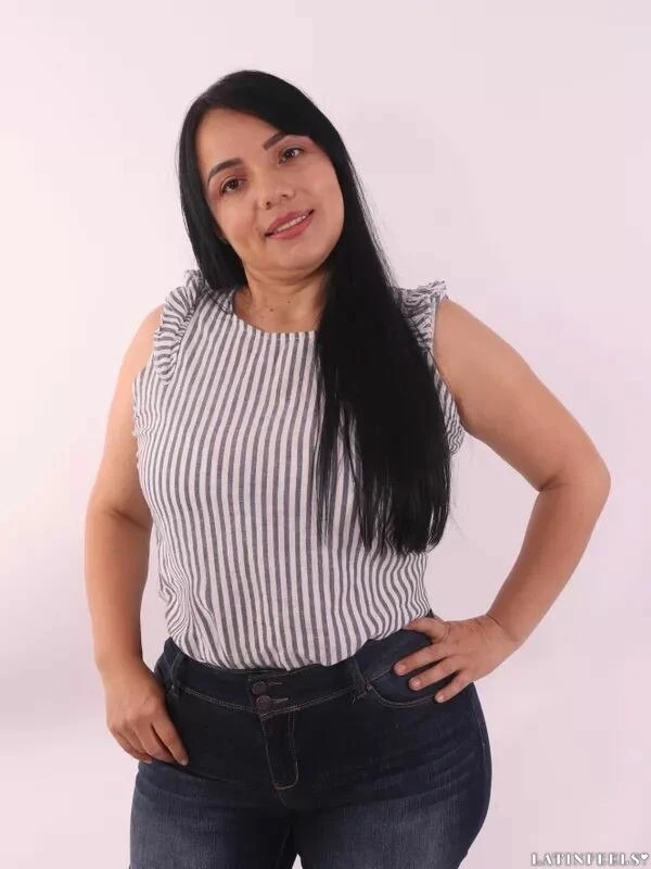 Helen Profile image 2