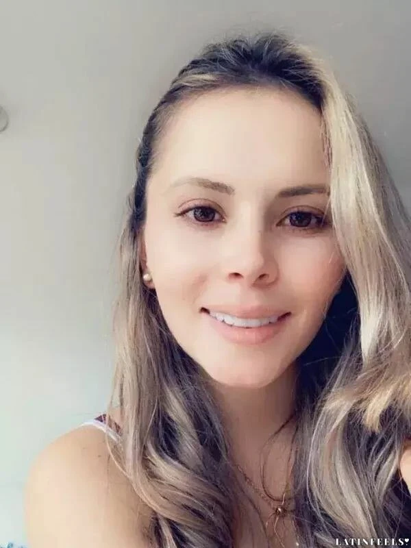 Yenifer Profile image 4