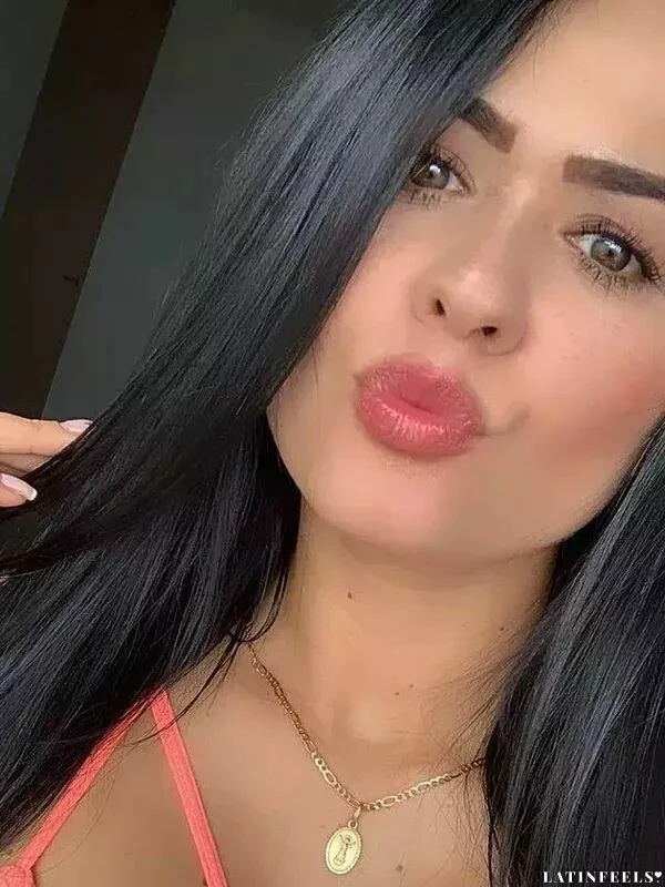 Jazmin Profile image 4