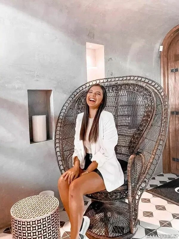 Vanessa Profile image 3