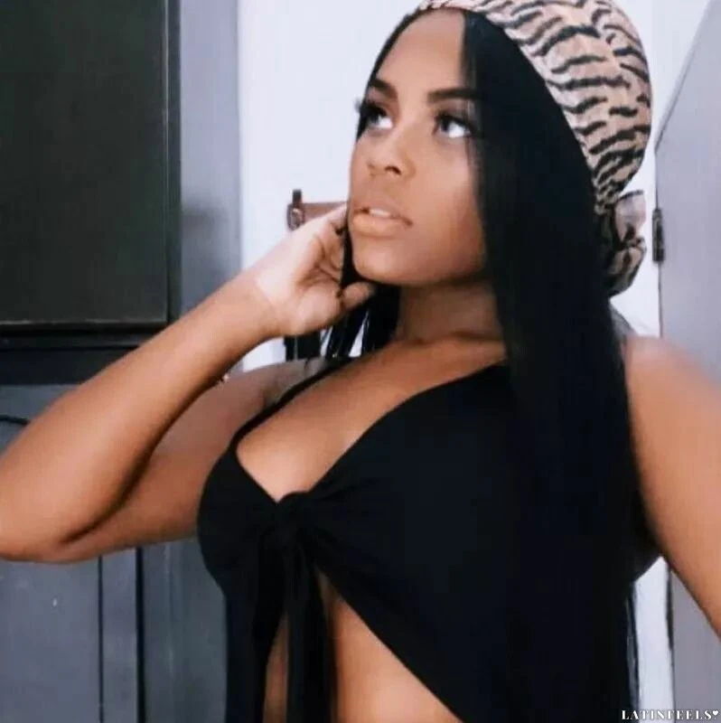Maria Fernanda Profile image 2