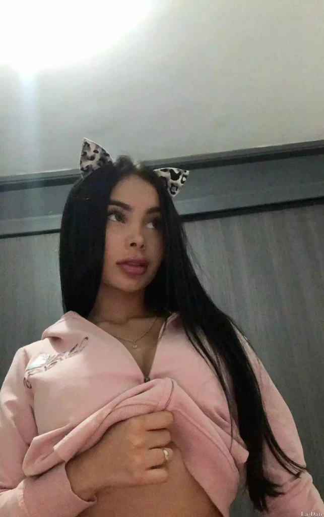 Vanessa Profile image 2