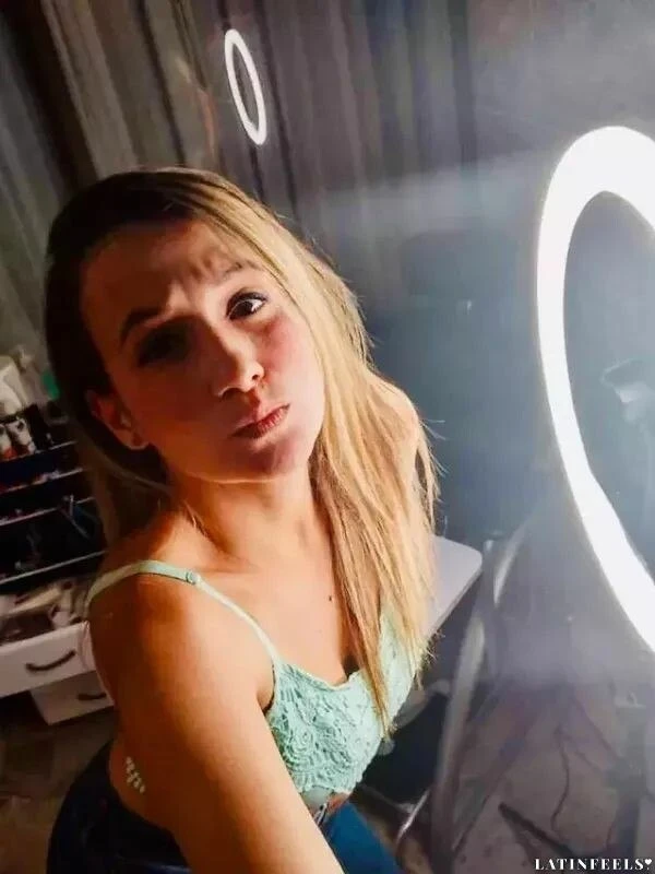 Danna Profile image 1