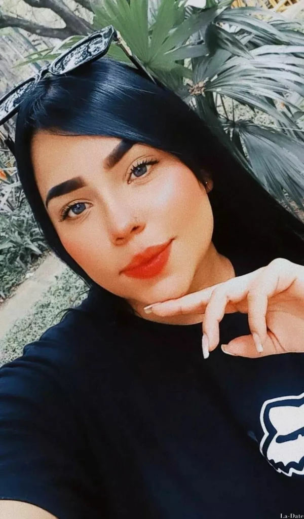 Camila Profile image 4