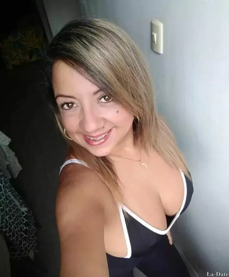 Karina Profile image 4