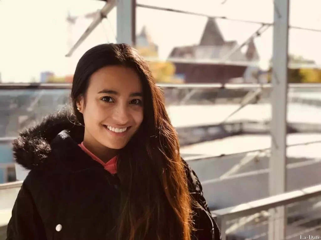 Vanessa Profile image 3