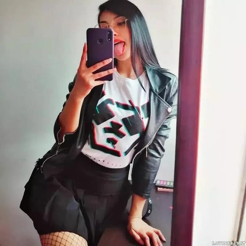 Daniela Profile image 2