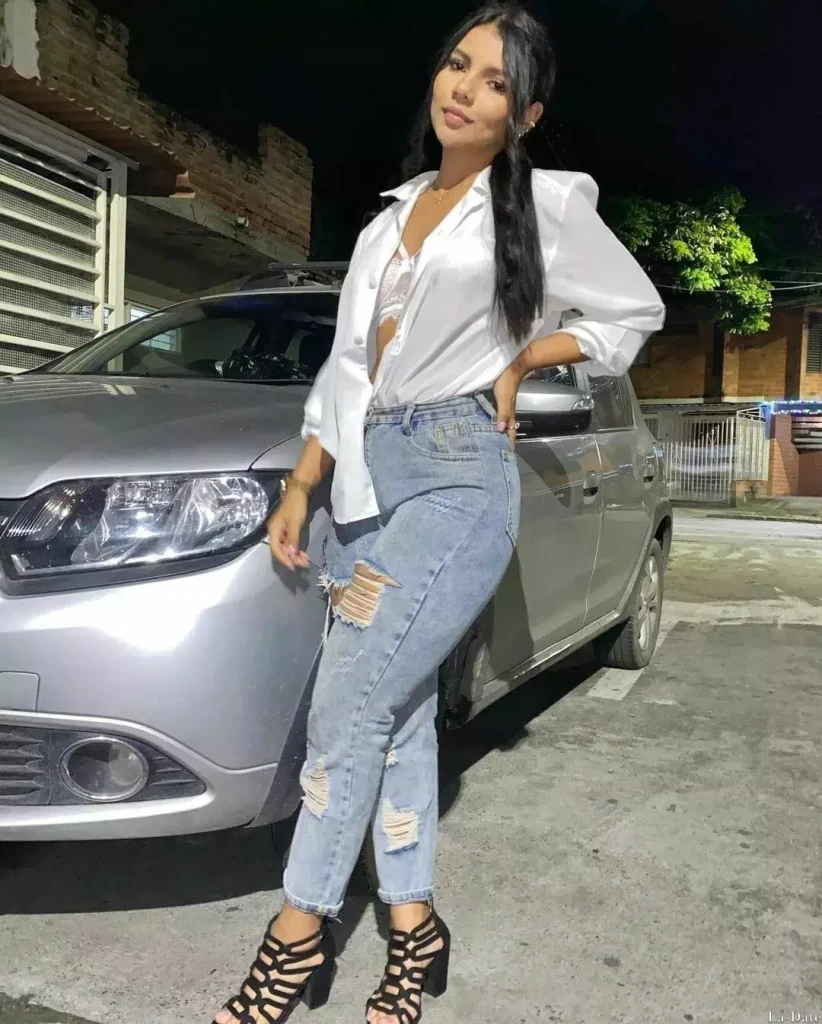Luisa Profile image 2