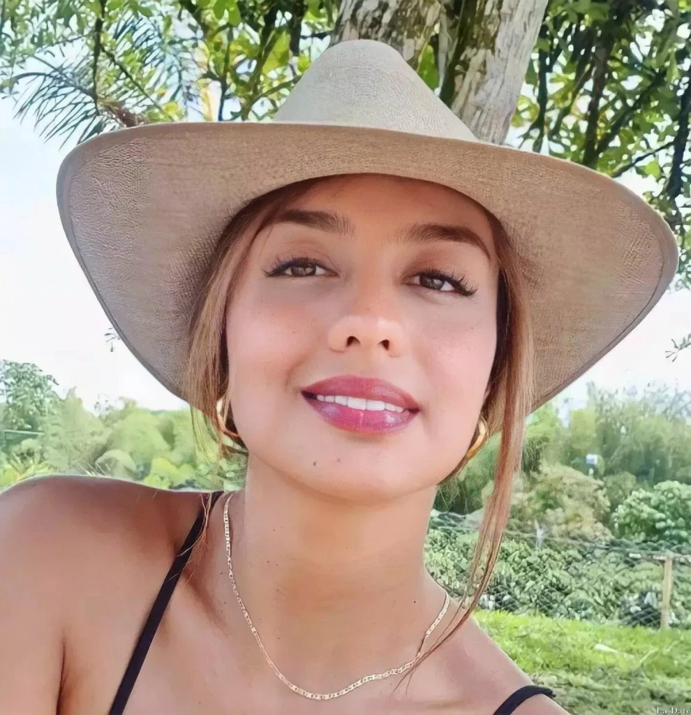 Maria Profile image 1