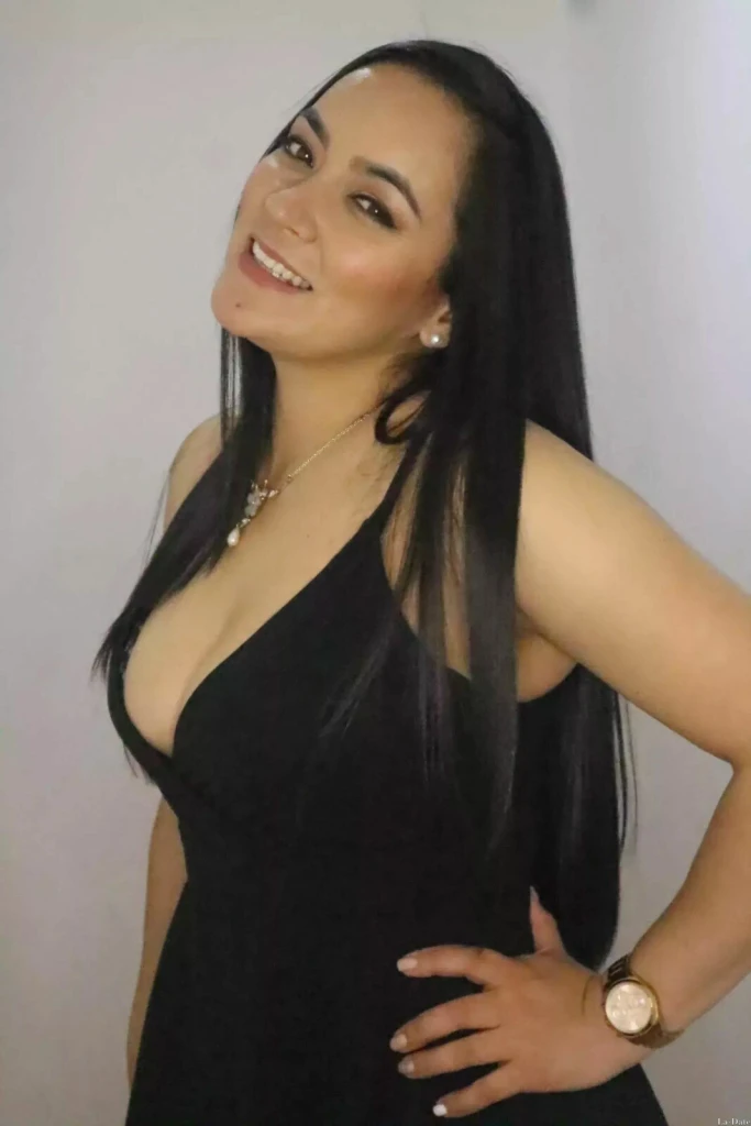 Marcela Profile image 3