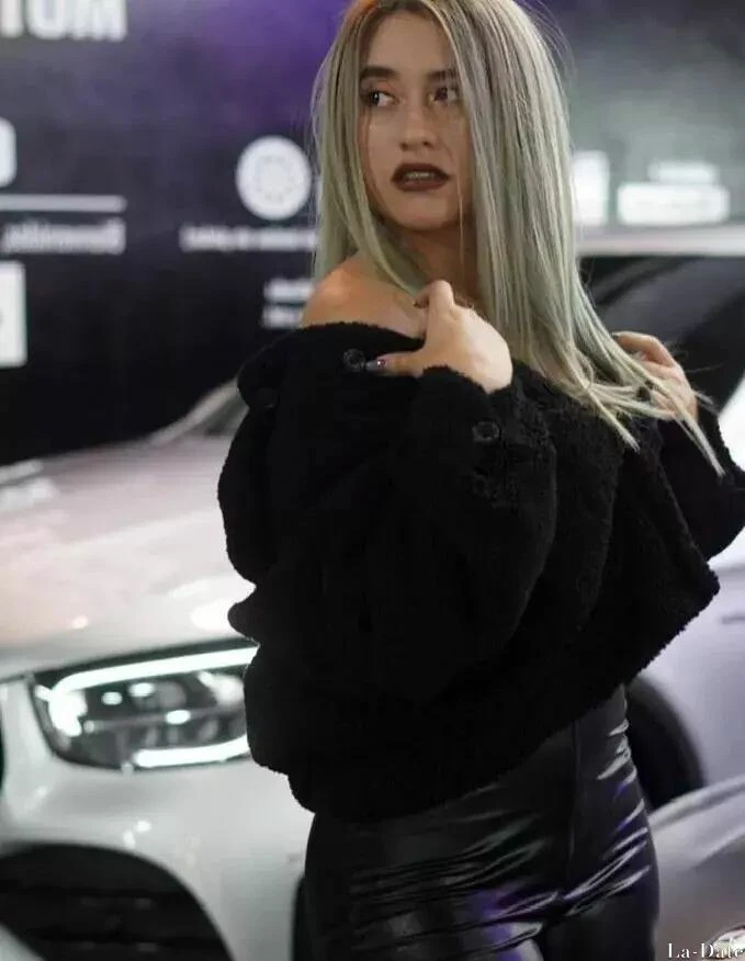 Valentina Profile image 4