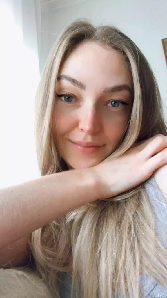 Maiara Profile image 4