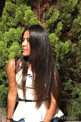 Liliana, 23