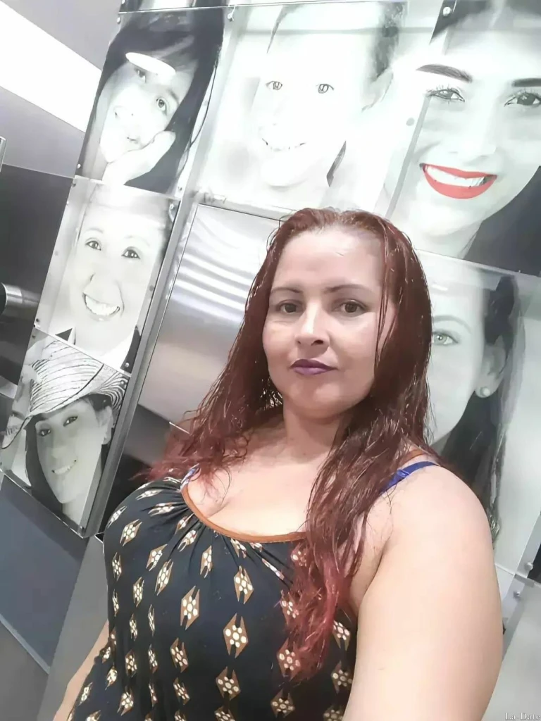 Evelin, 40