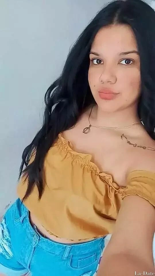 Anyelis Profile image 3