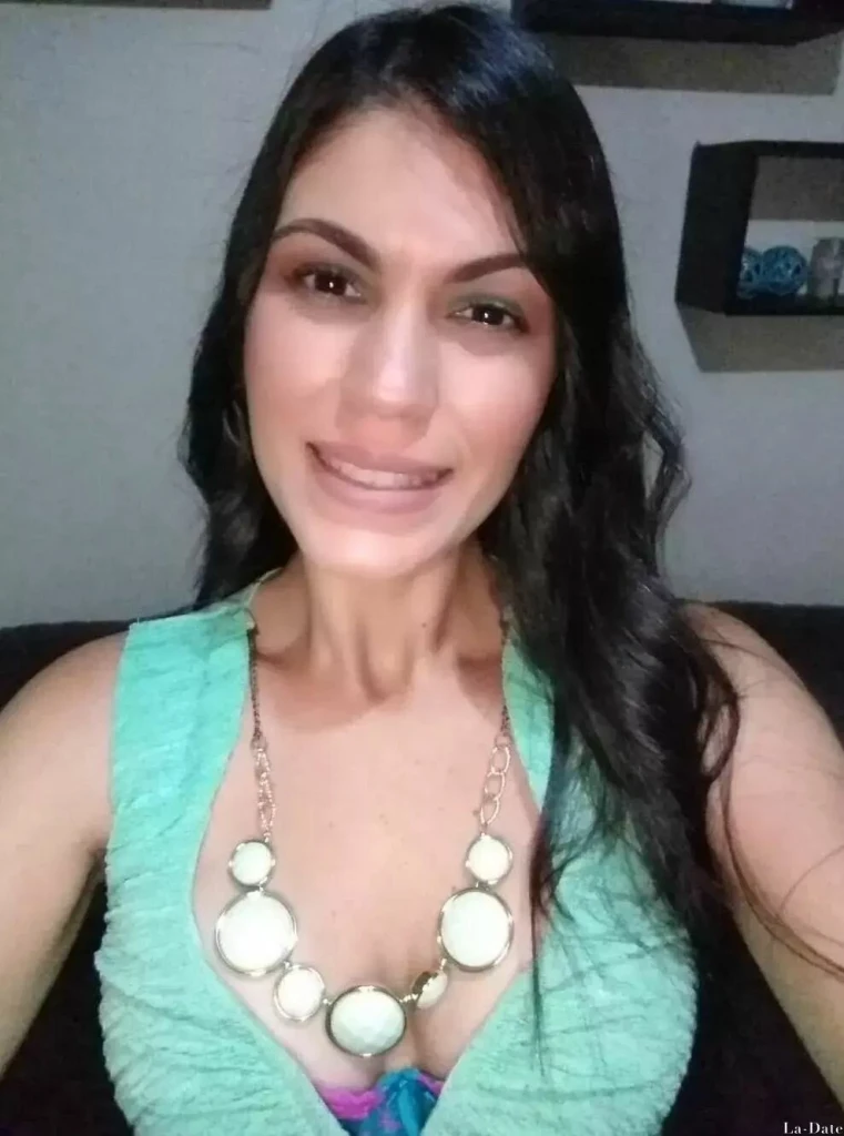 Alba Profile image 1