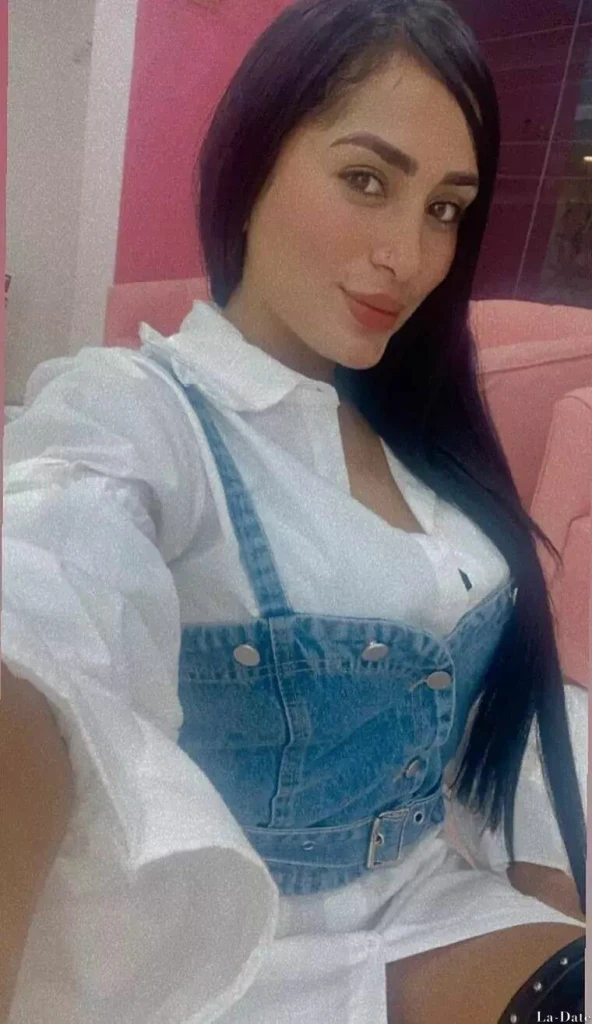 Kelly Profile image 4