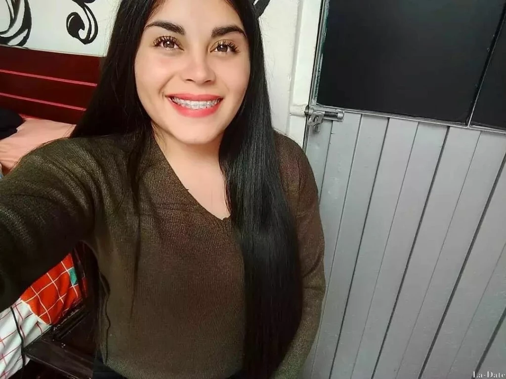 Sandra Profile image 3