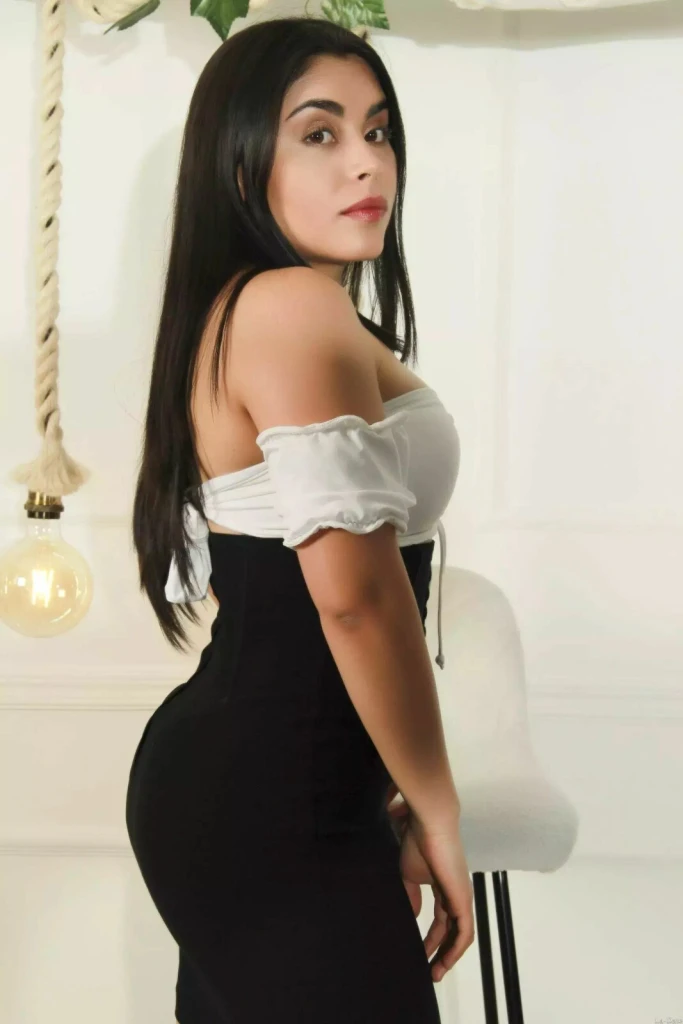 Sandra Profile image 4