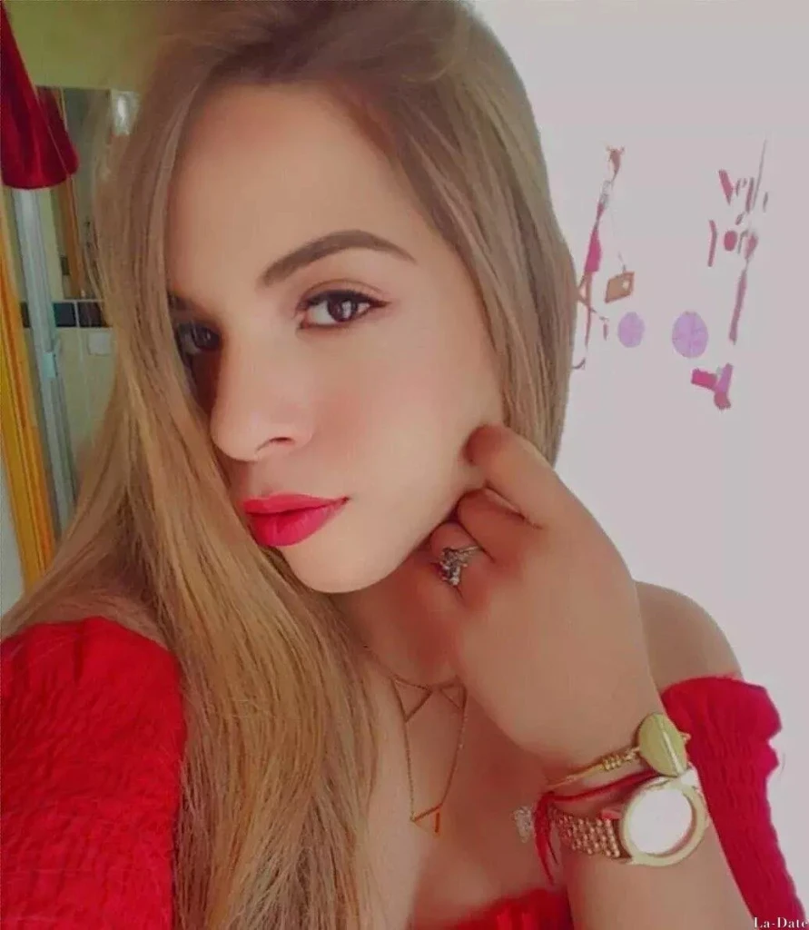 Marcela Profile image 4