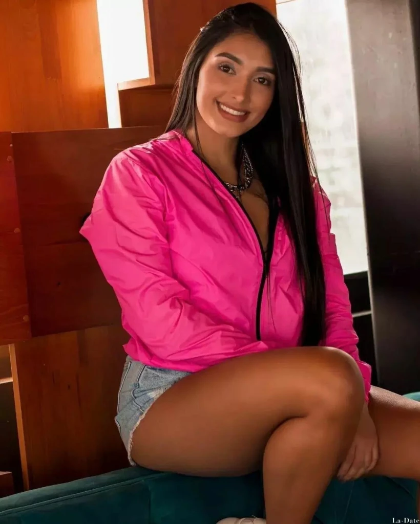 Monica Profile image 4
