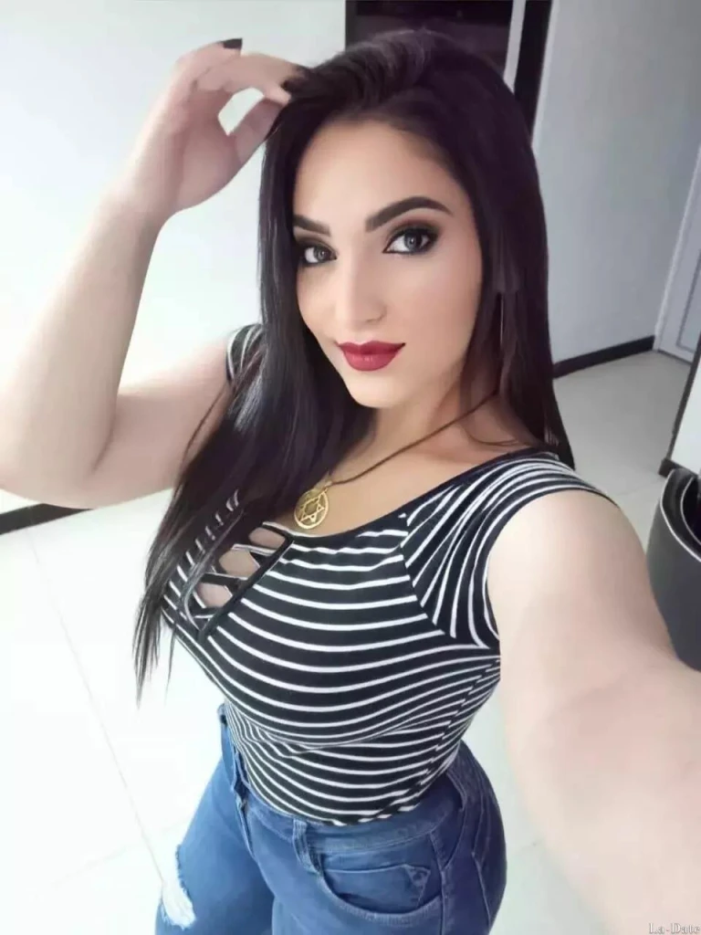 Erica Profile image 3