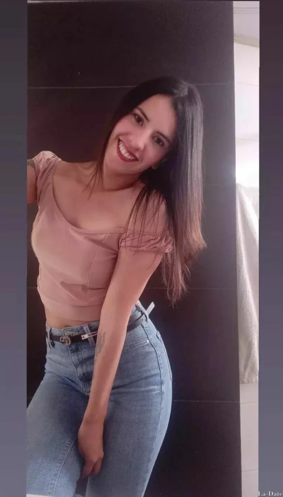 Isabel Profile image 2